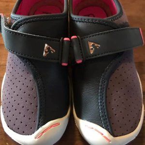 Kids Plae NWOB 10.5